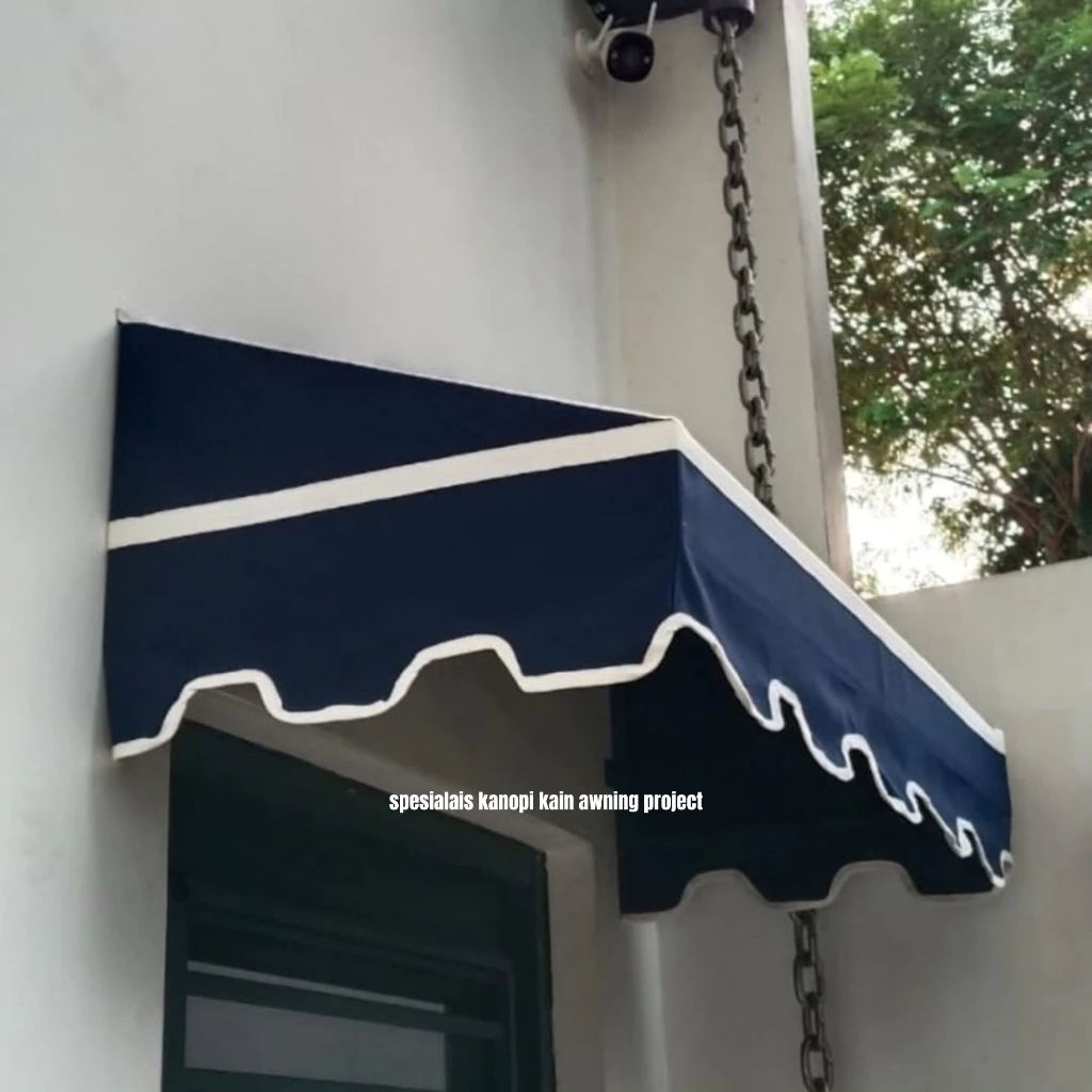 kanopi kain awning untuk teras rumah warna biru tua dengan garis putih tukang ahli gratis survei