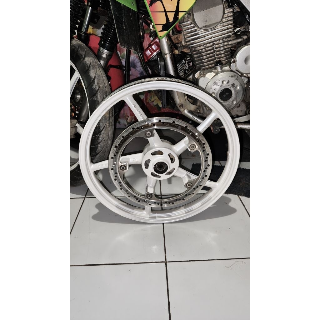 velg depan rcb satria fu