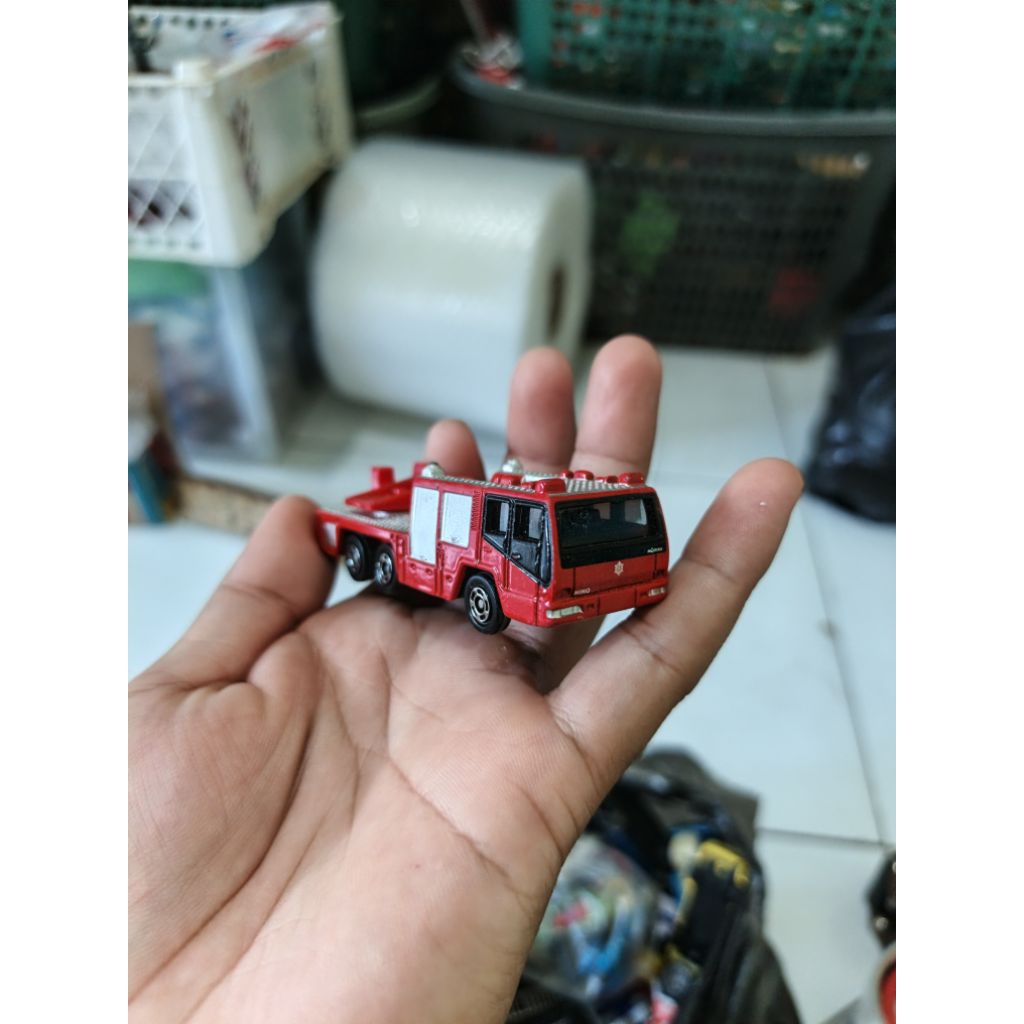 diecast tomica hino fire truck