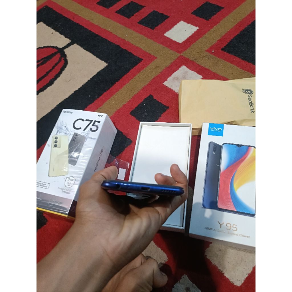 Vivo y95 ori ya normal no minus hp+kotak aja ya ram 4gb