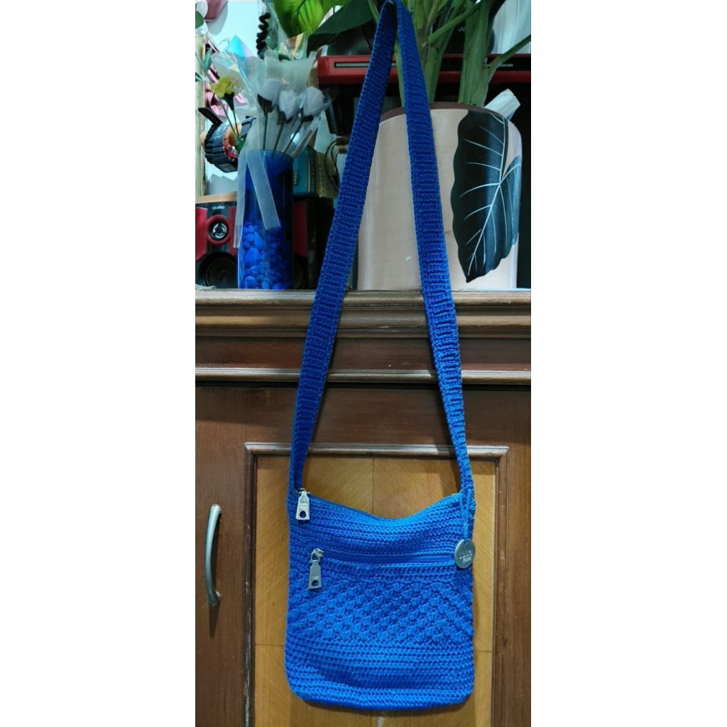 Preloved Tas Biru Selempang Dowa