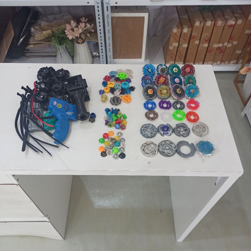 Beyblade Set Borongan Legendary Mix Takara Tomy dan Hongyi Beyblade Metal Fight Second