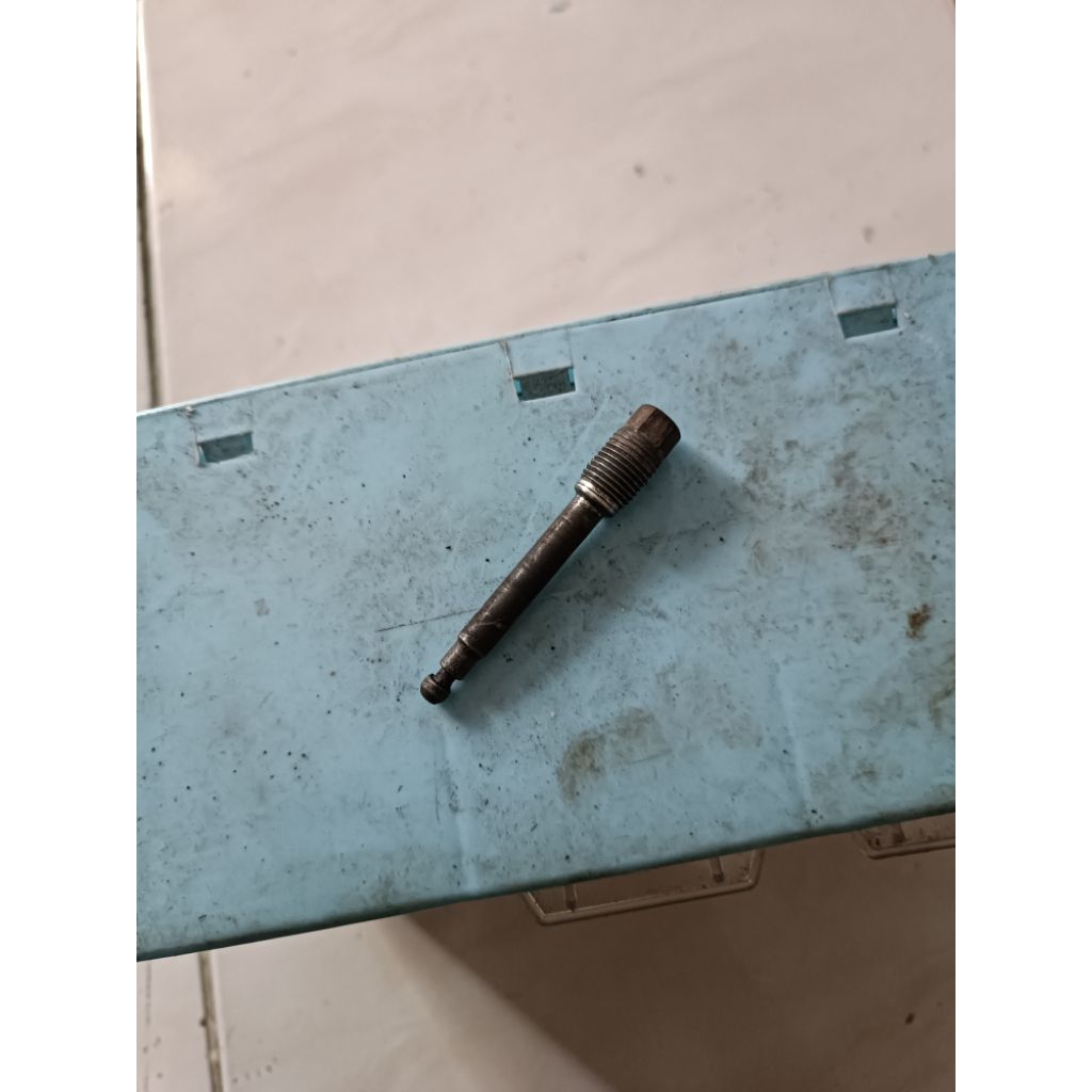 Baut tojosan kaliper vario