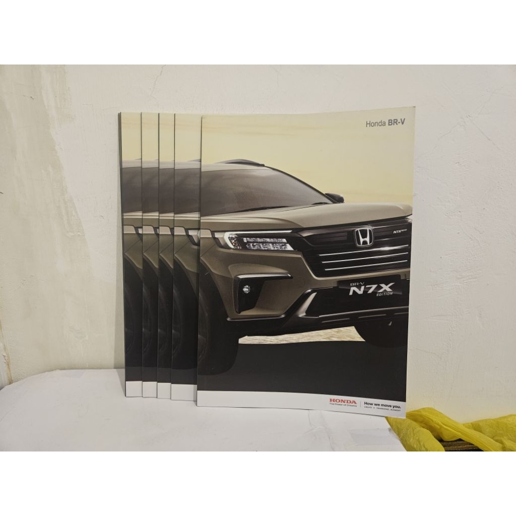 brosur katalog mobil honda brv 2024 leaflet