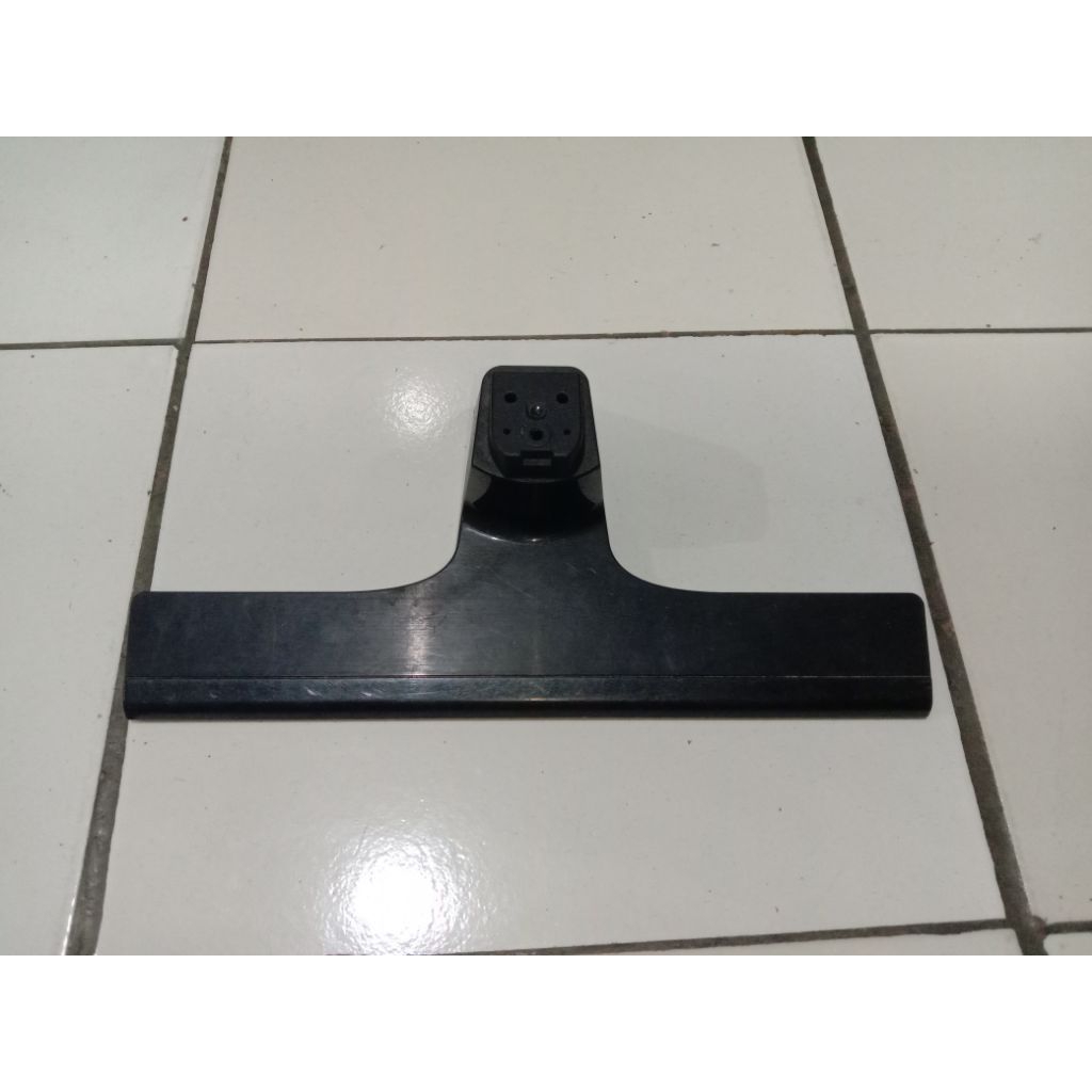 kaki tv Samsung LT24D310AR plus baut