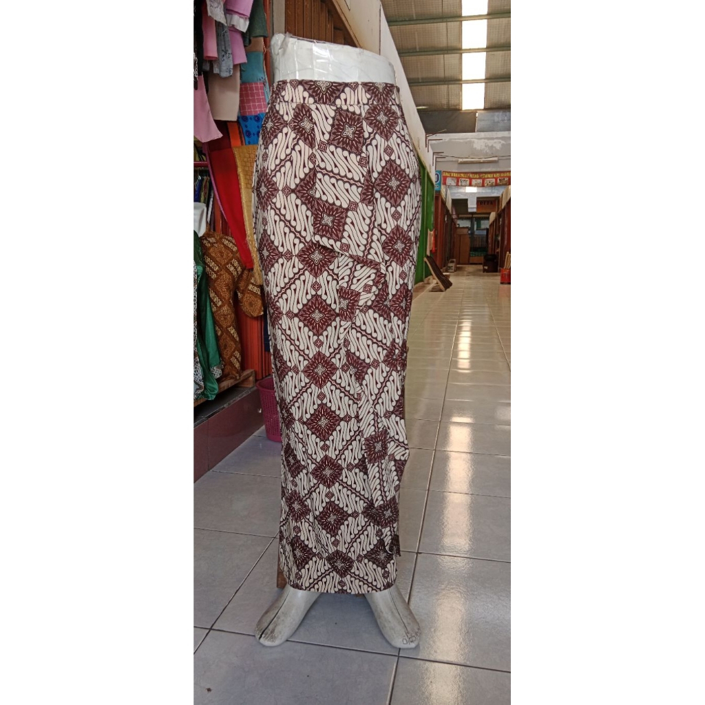 Preloved Rok Kebaya Span Wiru wiru depan