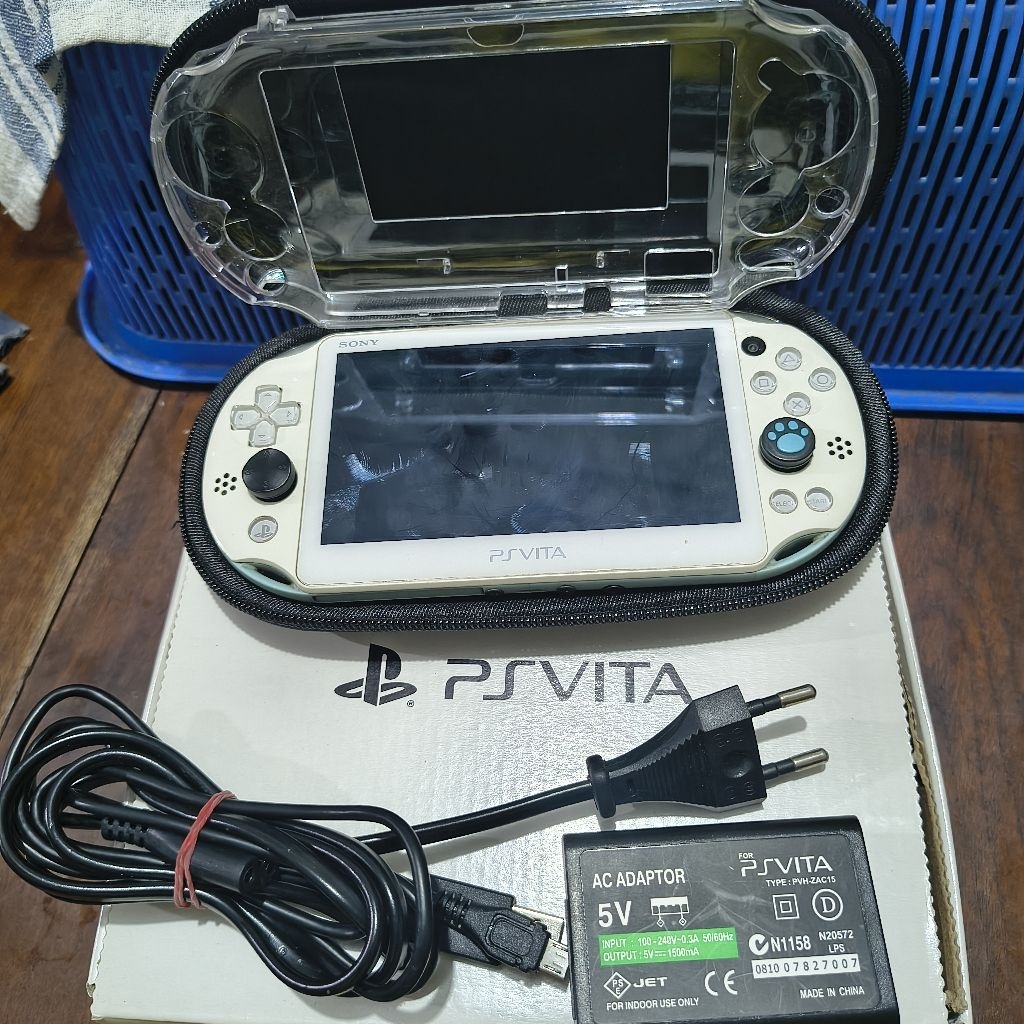Ps Vita Slim Light Blue Henkaku 128GB FULL GAMES