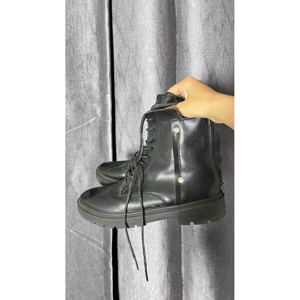PRELOVED sepatu boots hitam wanita