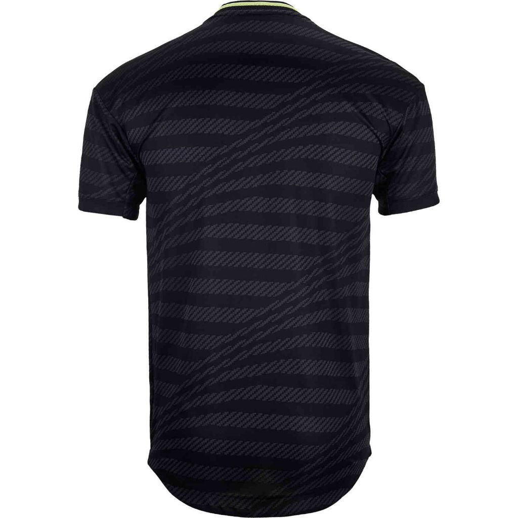 Real Madrid 3rd 2022/23 Player Issue