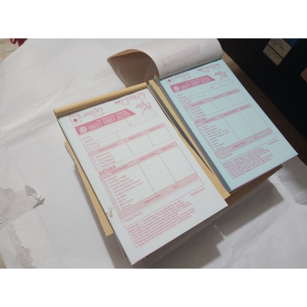 paket nota laundry 20 buku  2 rangkap