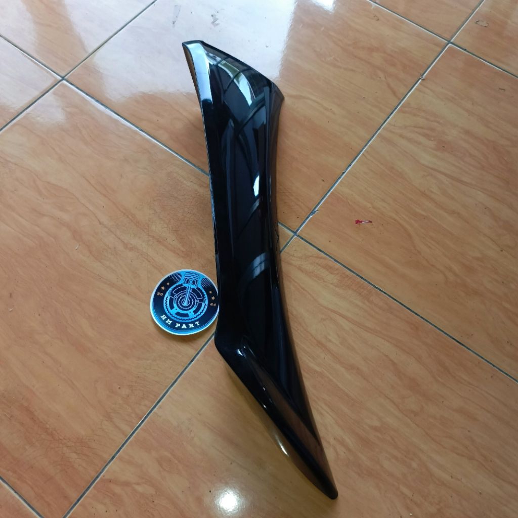 Legshield sayap luar Kanan supra x 125 old lama hitam original baru AHM