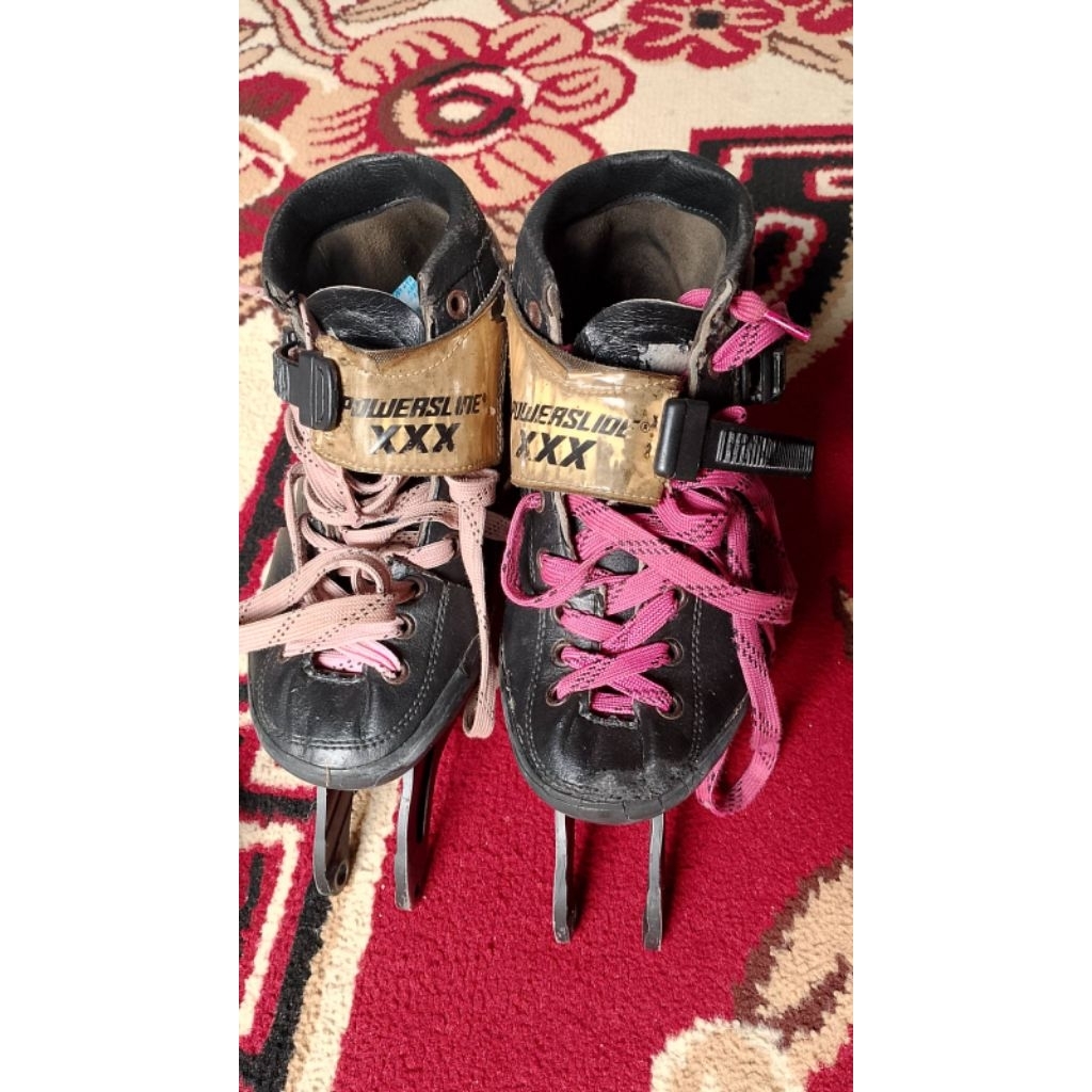 Preloved boots + Frame