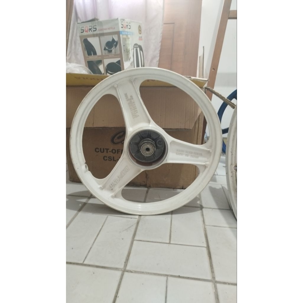 velg racing daytona kawasaki belakang