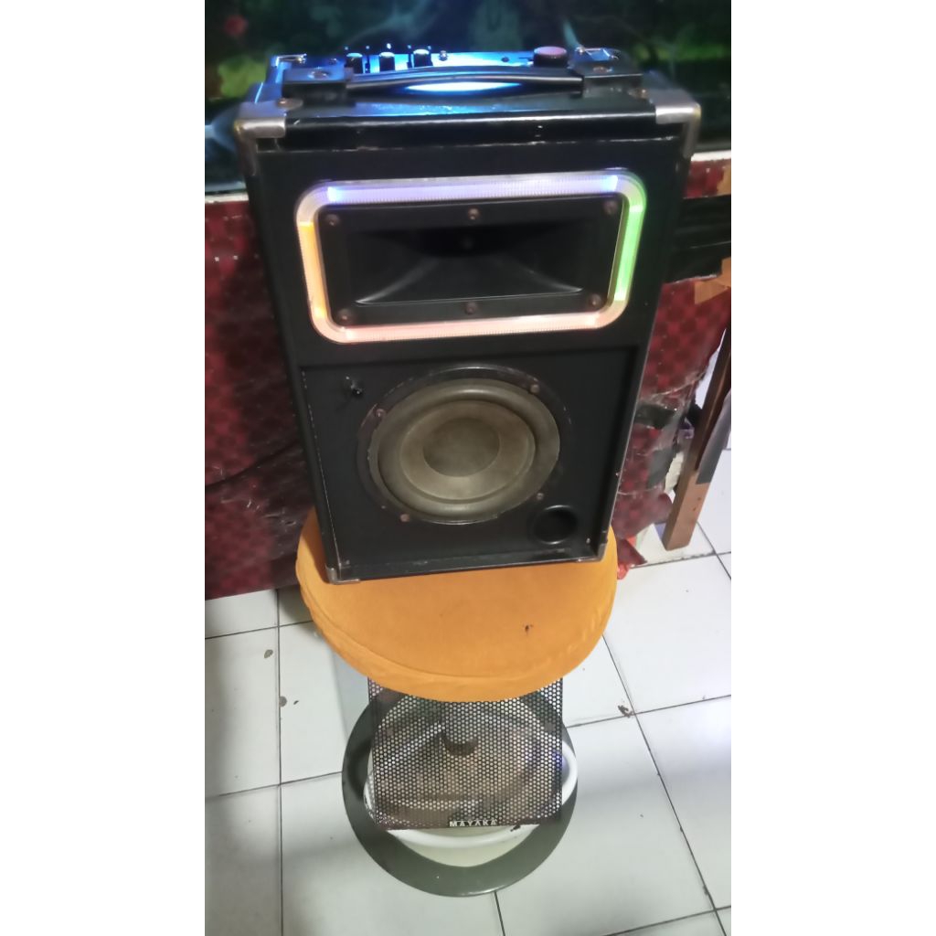 speaker MIC portable merk MAYAKA model SPKT-002AB