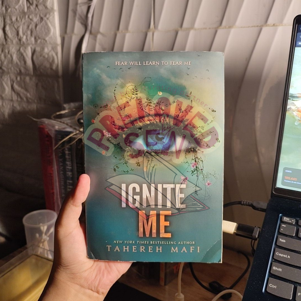 [BACA DESKRIPSI] IGNITE ME BY TAHEREH MAFI PRELOVED ENGLISH BOOK NOVEL BOOKS INGGRIS BUKU