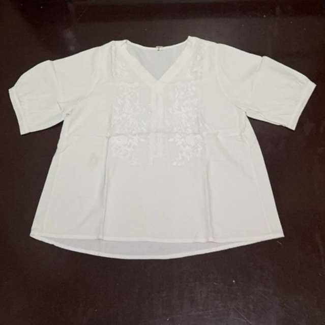 Preloved White Blouse Embroidery / Bordir Timbul / Blouse putih