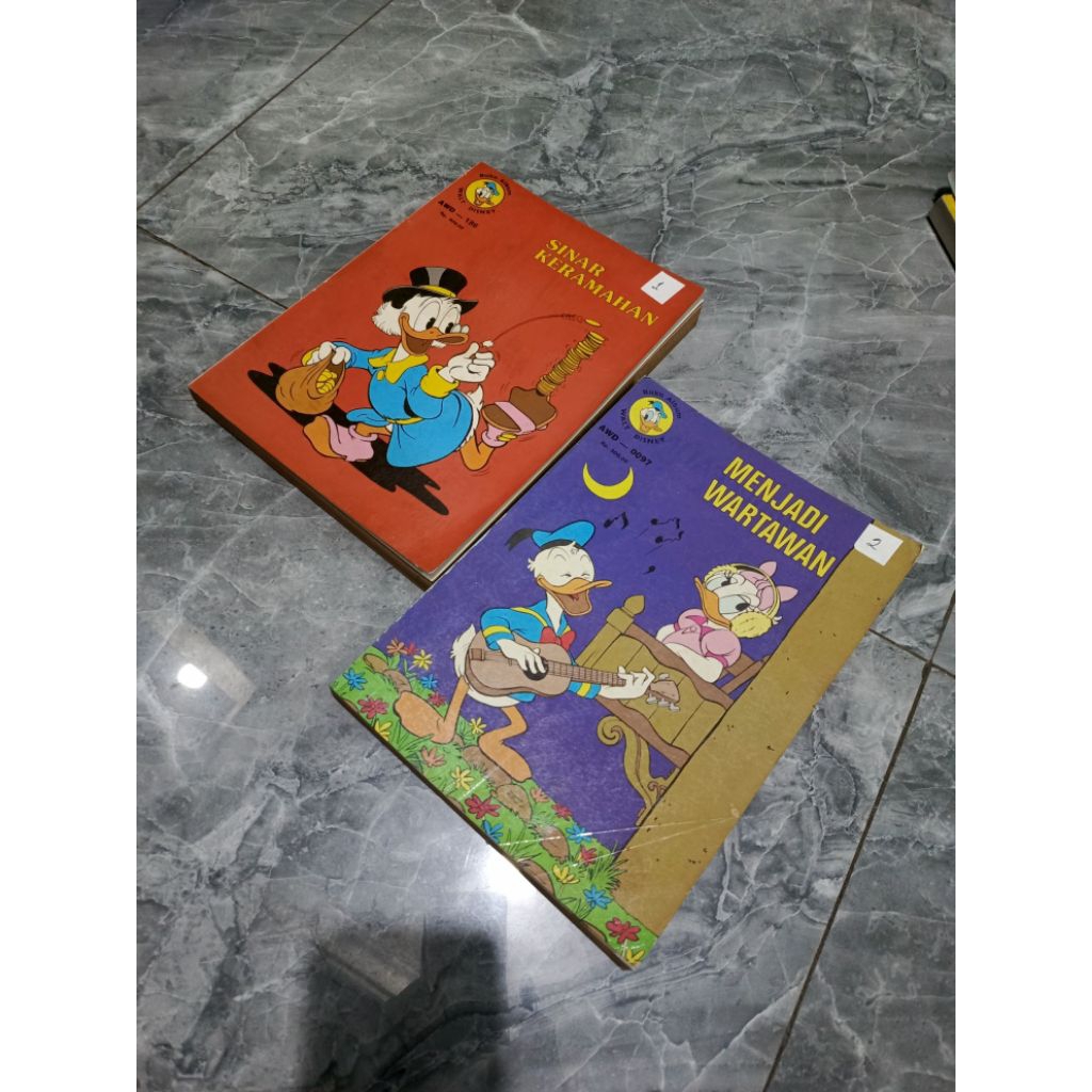 Bundel Buku Album Donal.Bebek Walt Disney ( isi 10 majalah )-Di GB2 kode N1