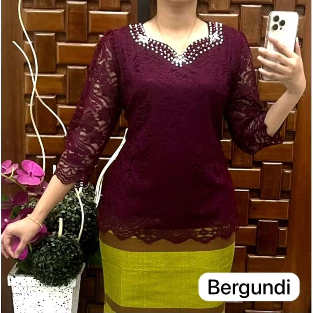 Atasan/Blus renda/baju pesta/Baju cantik