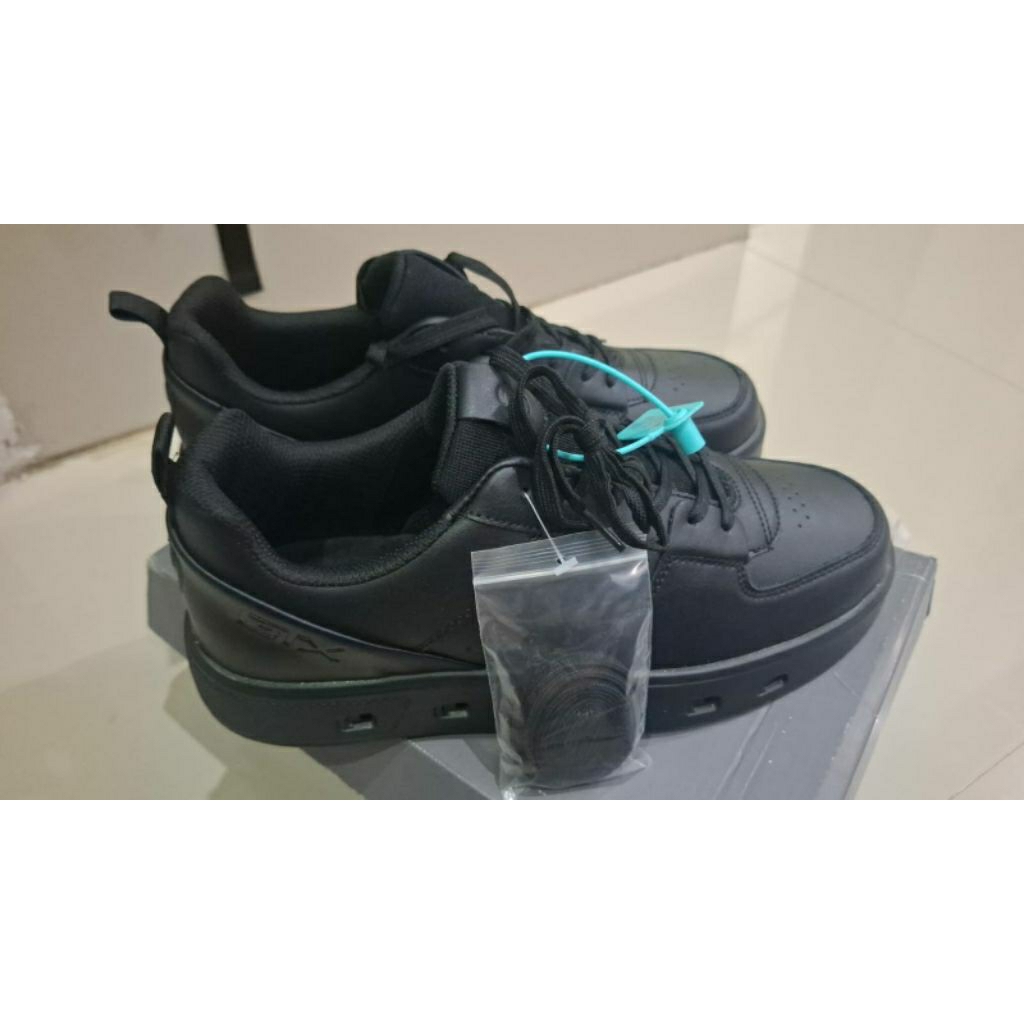 Sepatu ECCO Hitam