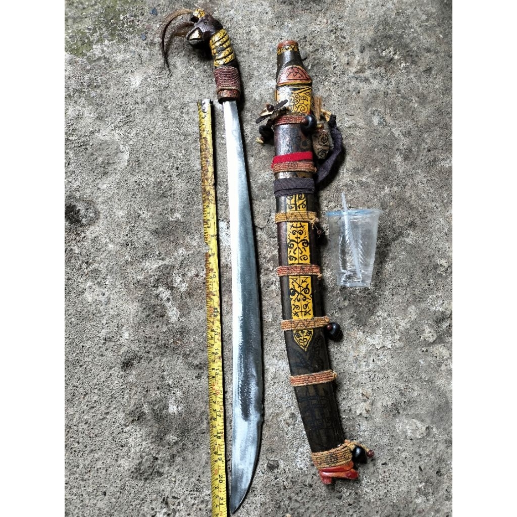 Mandauu antik dayak paser pjgnya73cman..tidak nempel magnet