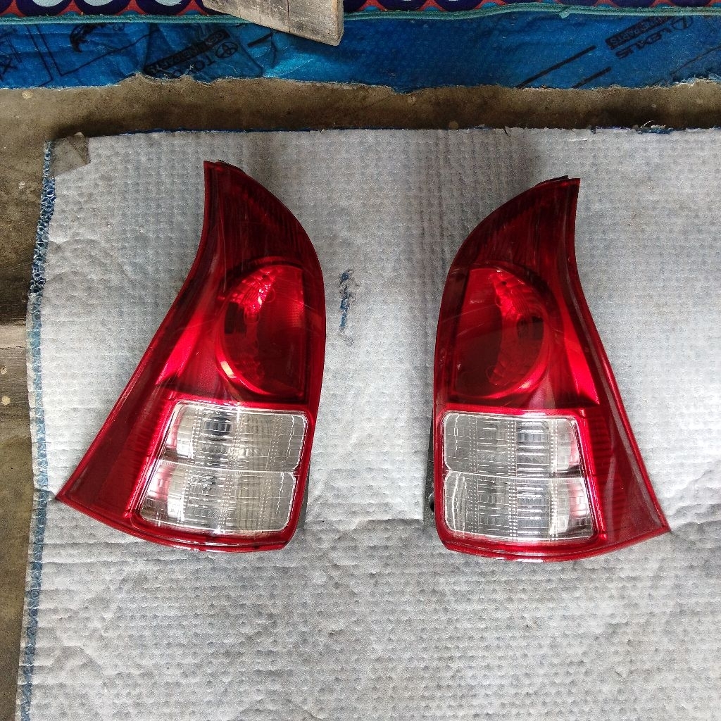stoplamp Avanza/Xenia 2012 original