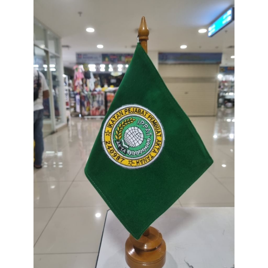 BENDERA MEJA IPPAT