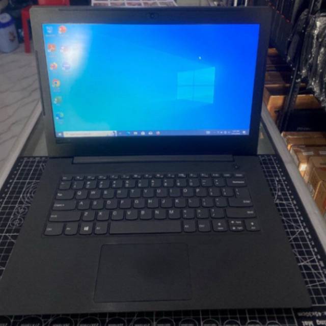 LAPTOP SECOND  LENOVO V330-141KB core i5-8250U RAM 4GB