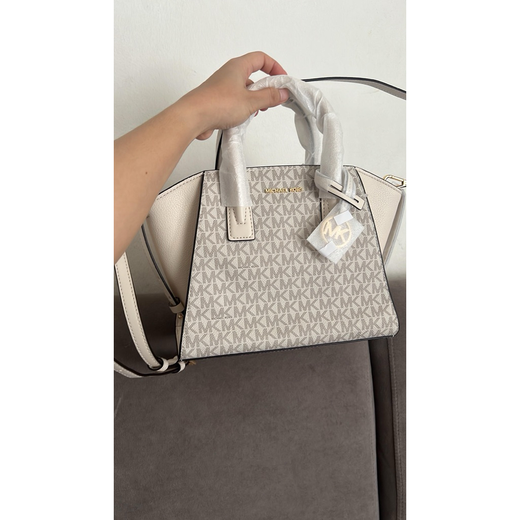 PRELOVED MK AVRIL MEDIUM (butik cepatu) ORI