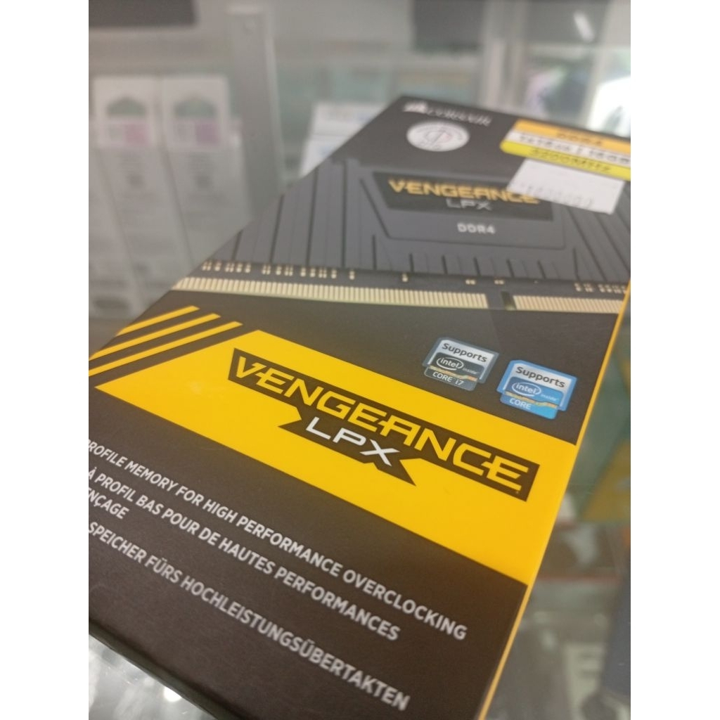RAM DDR4 16GB Corsair