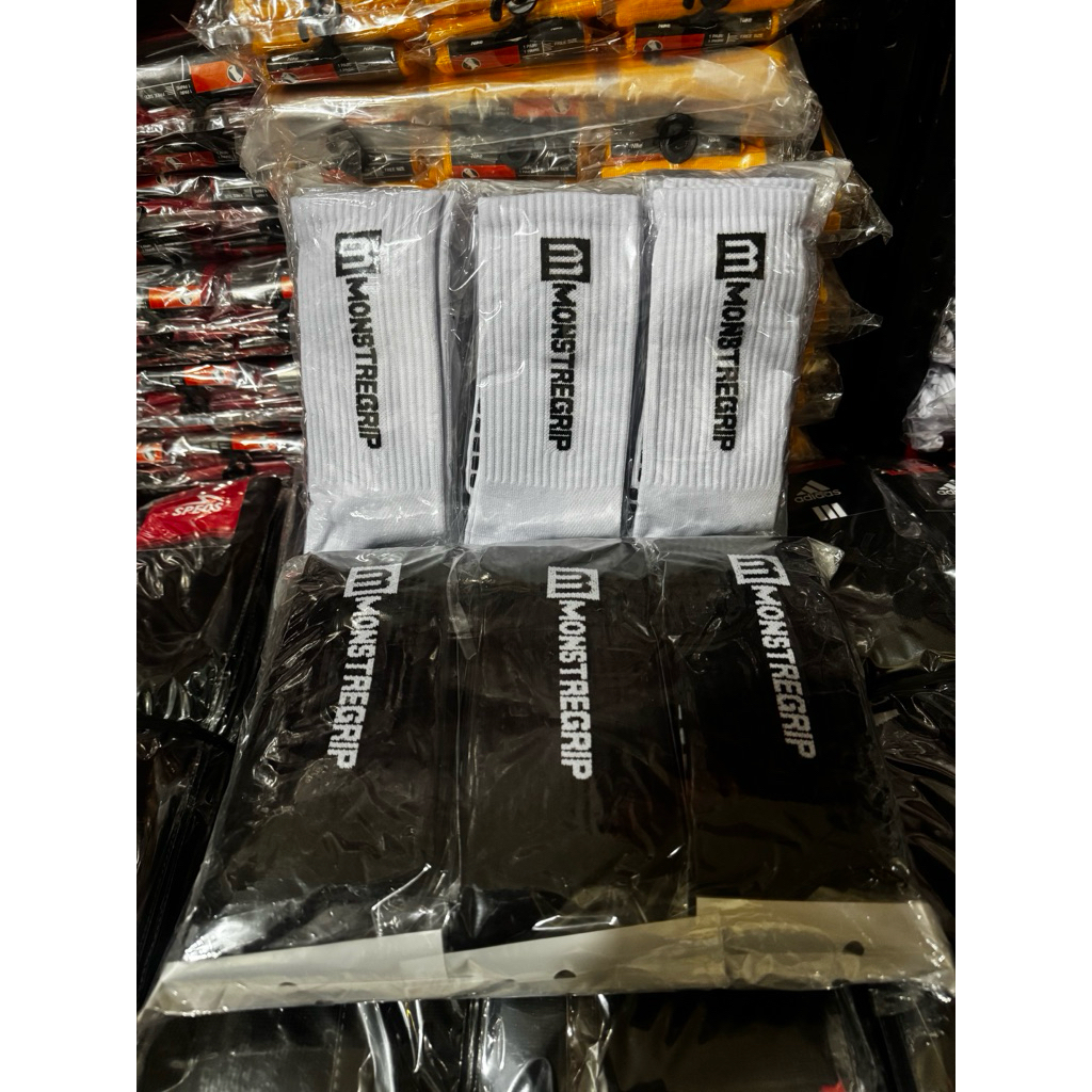 GROSIR kaos kaki anti slip monstergrip futsal bola olahraga Hitam/Putih