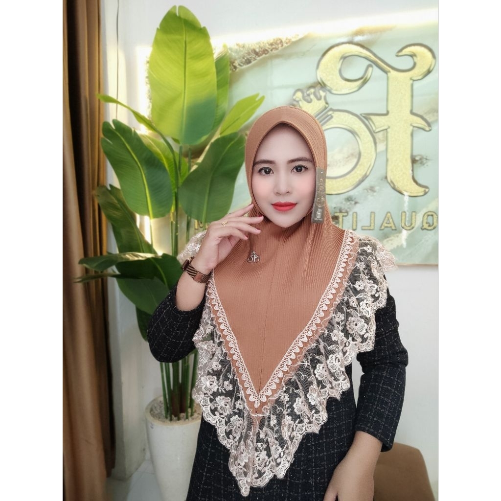 Jilbab instan fo Aluna renda mewah