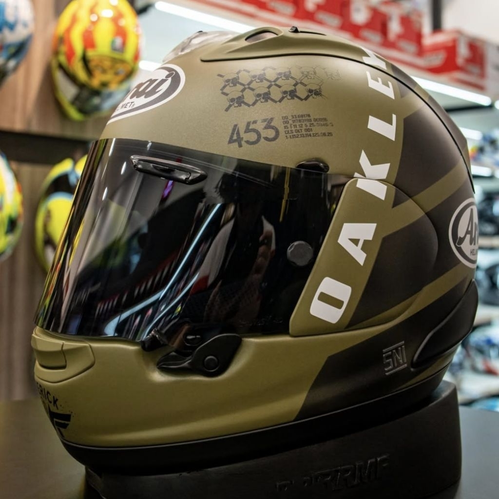Helm ARAI RX7X Maverick Oakley Original