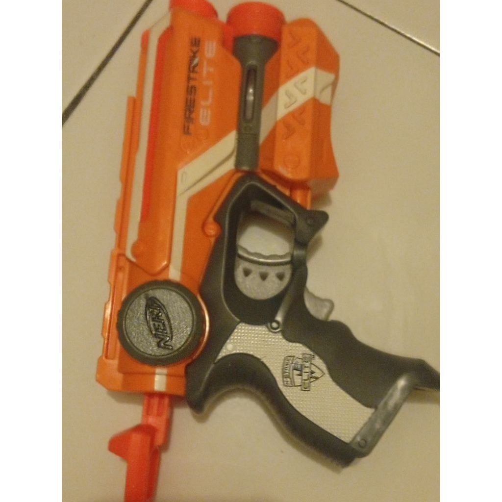 tembakan Nerf bekas