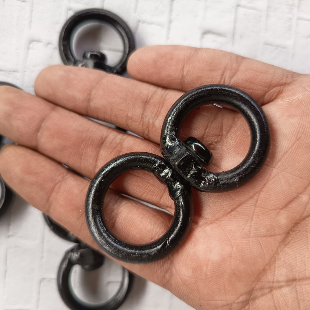 Kili Kili / Swivel sambungan tali tambang domba warna hitam