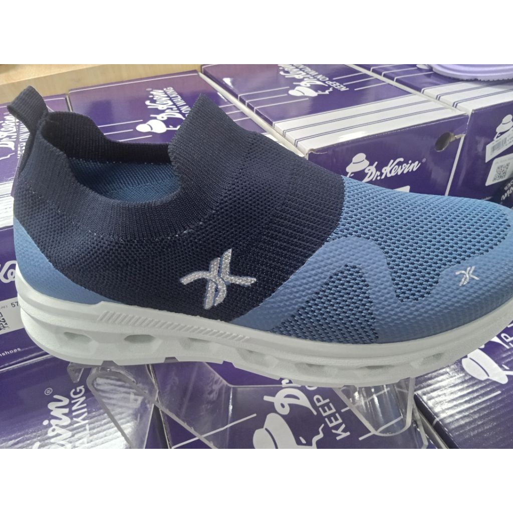 Dr Kevin sepatu wanita sneakers 100 ORI