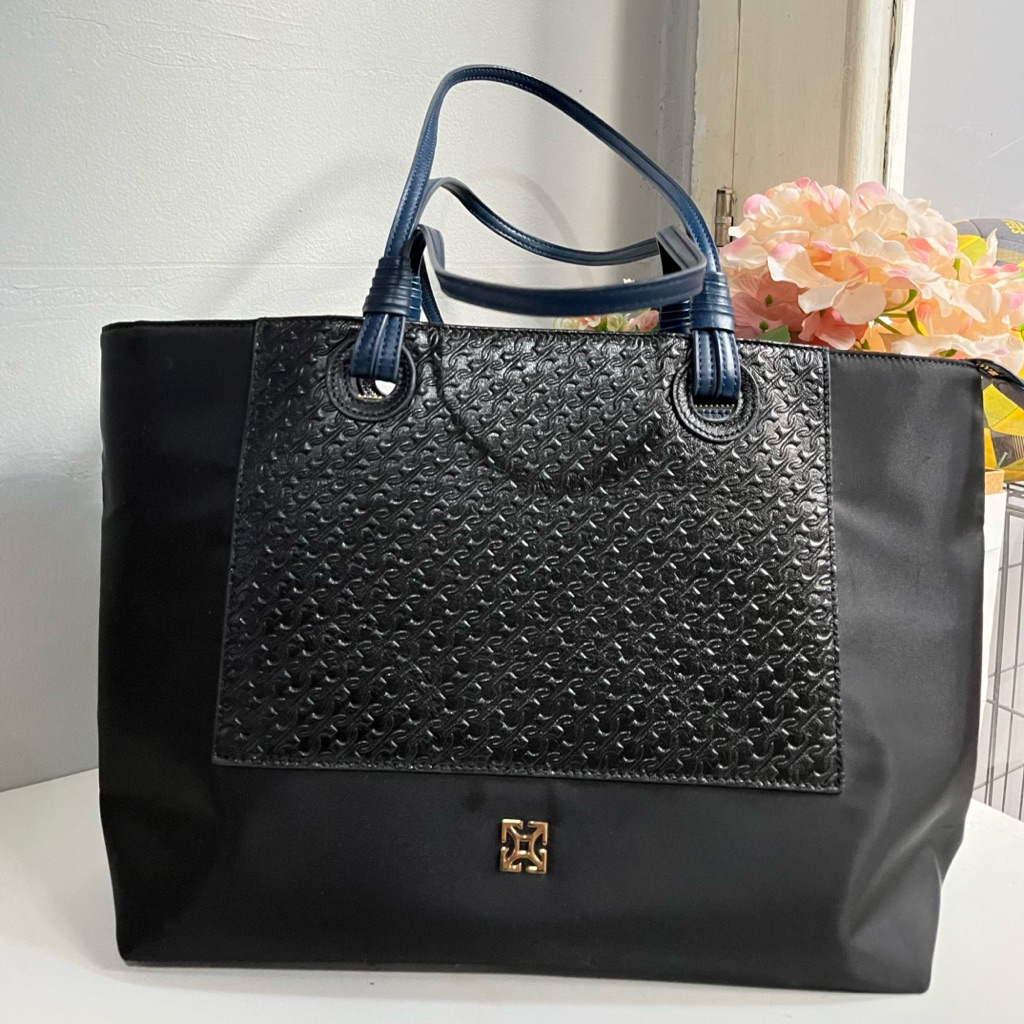 Tas Premium Tote Bag Gobelini Lovie Tote Nylon Hitam - Preloved