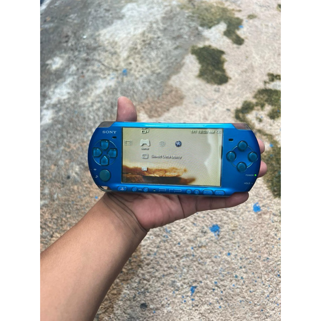 Games psp slimp 3006 biru