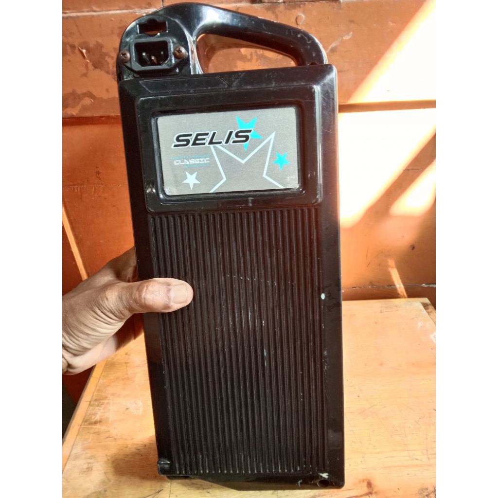 BOX AKI SEPEDA LISTRIK BEKAS 36 VOLT MERK SELIS