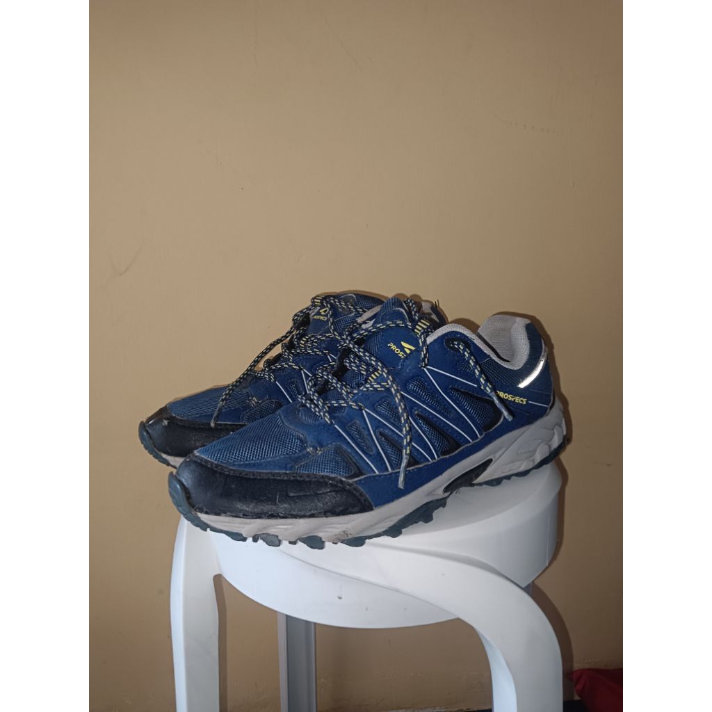 Sepatu Outdoor Prospecs