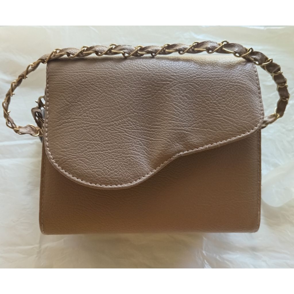 (PRELOVED) Tas Wanita IUKA BAG - Tas Selempang Wanita