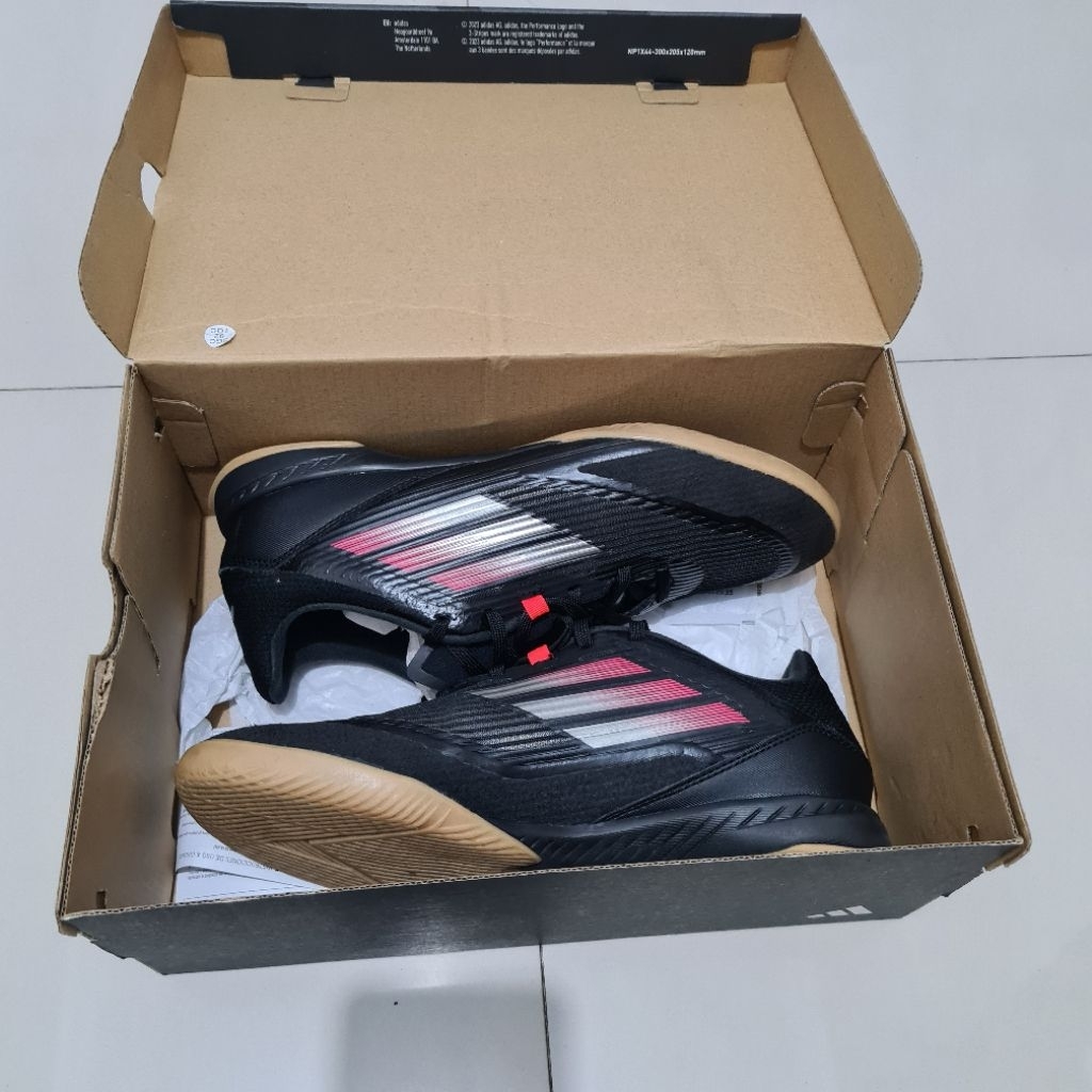 Sepatu futsal adidas F50 league preloved