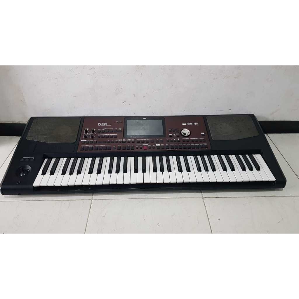 KEYBOARD KORG PA700