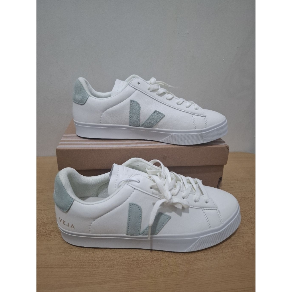 Sepatu Putih V Size 45 (Fit 44)
