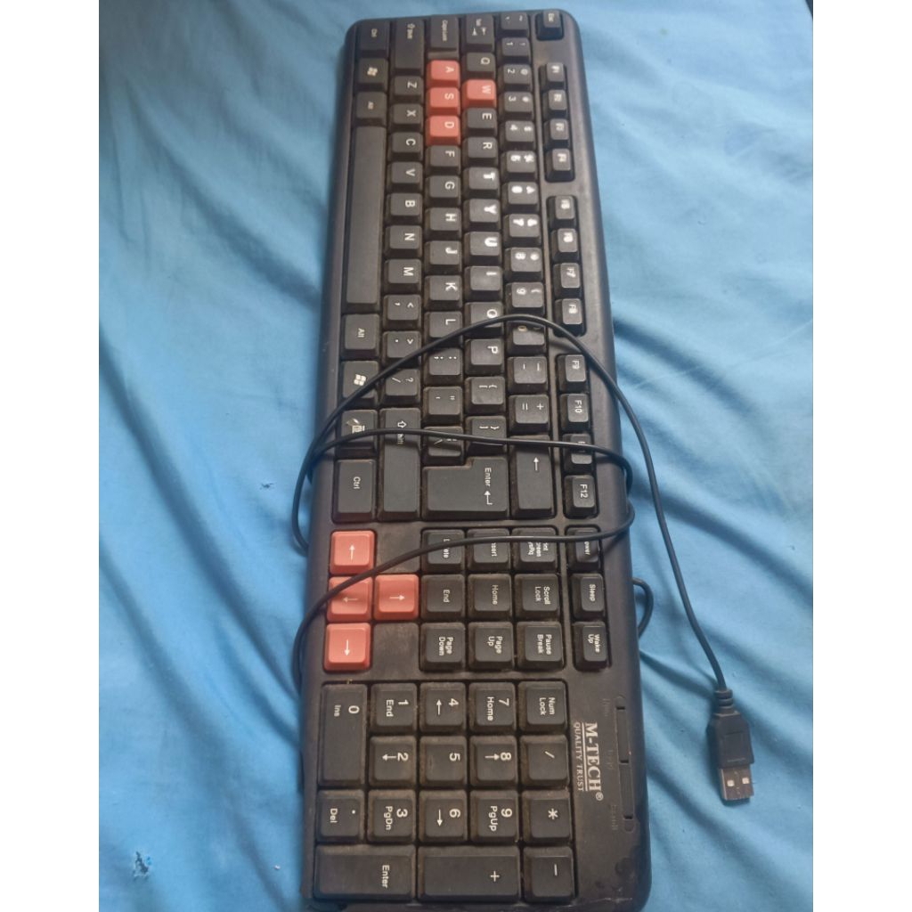 Keyboard PC USB M-Tech rusak minus