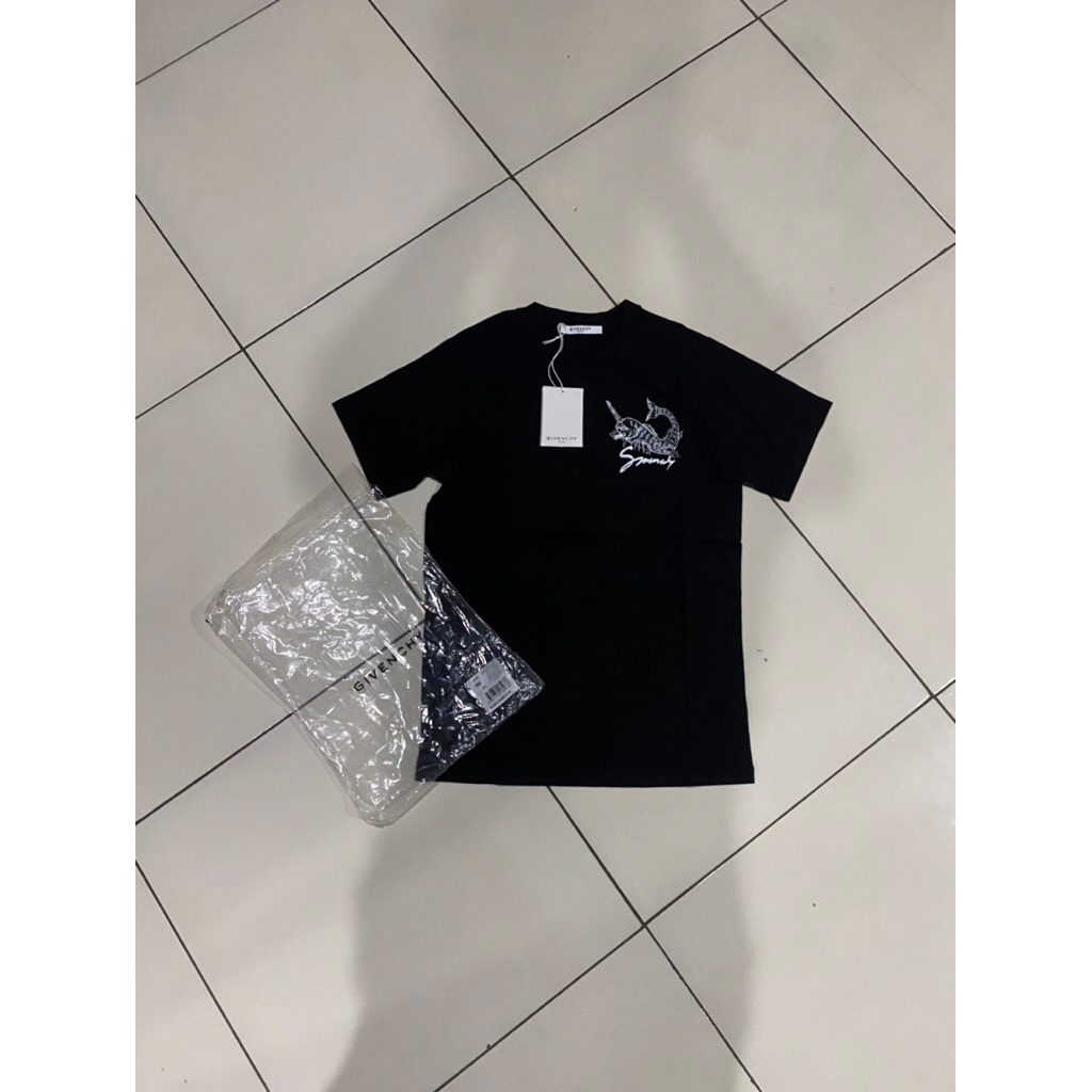 tshirt givenchy original