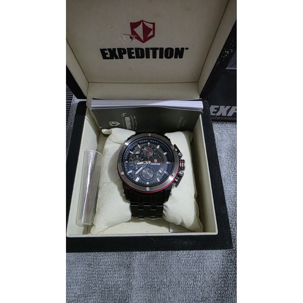 jam tangan pria expedition e6748m preloved kondisi mulus, battery baru ganti