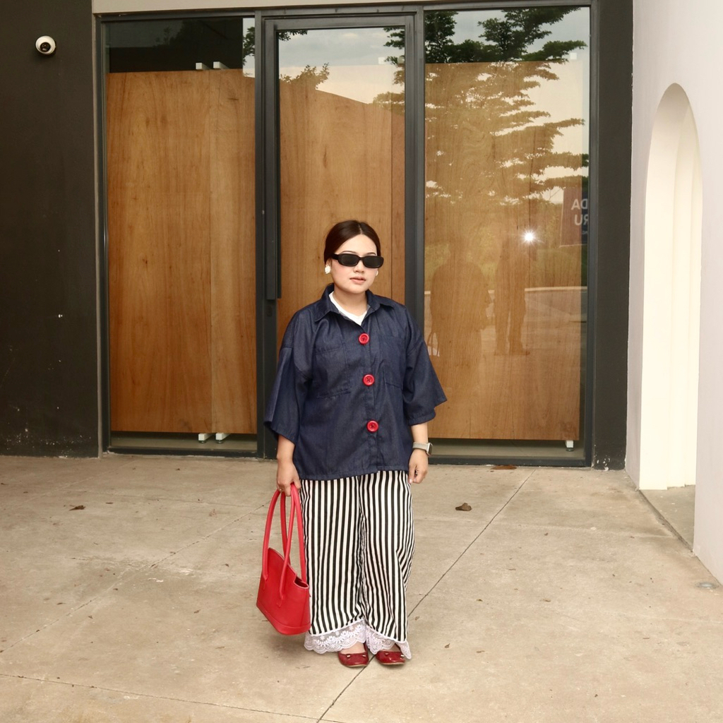 boo__ | SOIL Shirt Denim | Kemeja Wanita Oversize | Kemeja Denim Oversize