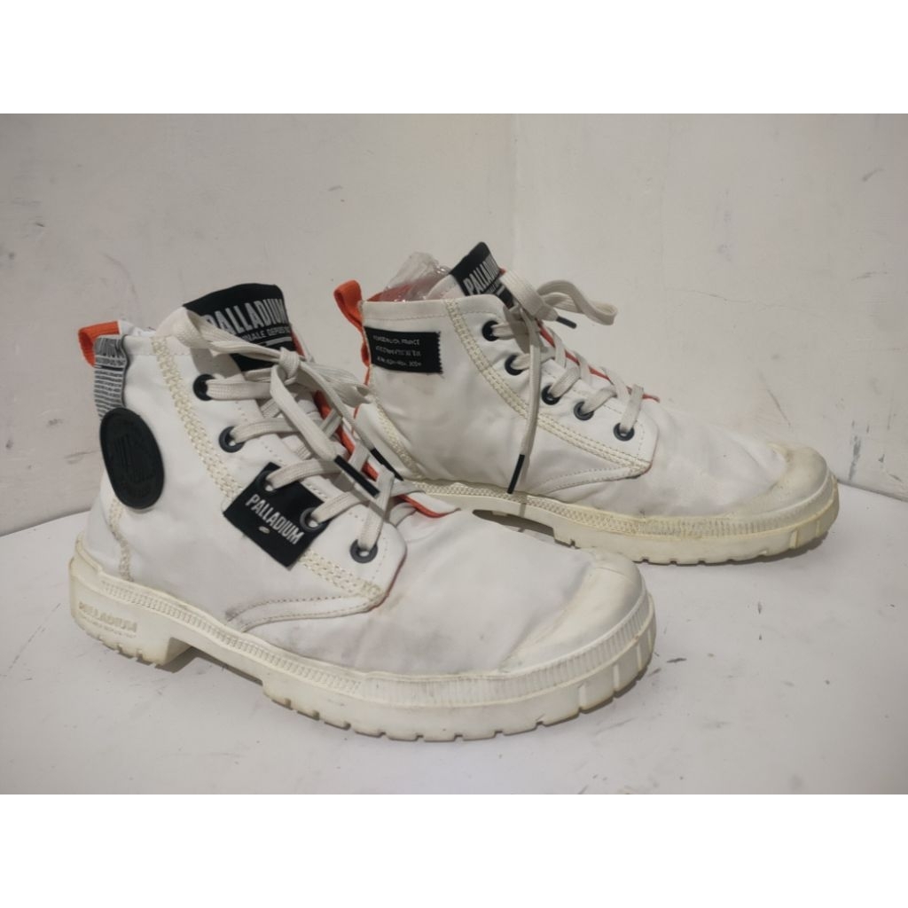 Sepatu Boots Putih Cakep Palladium, Size 38