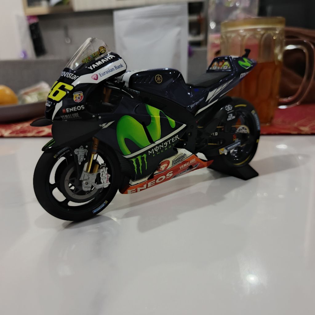 Minichamps Valentino Rossi 1:12 2016 Sepang