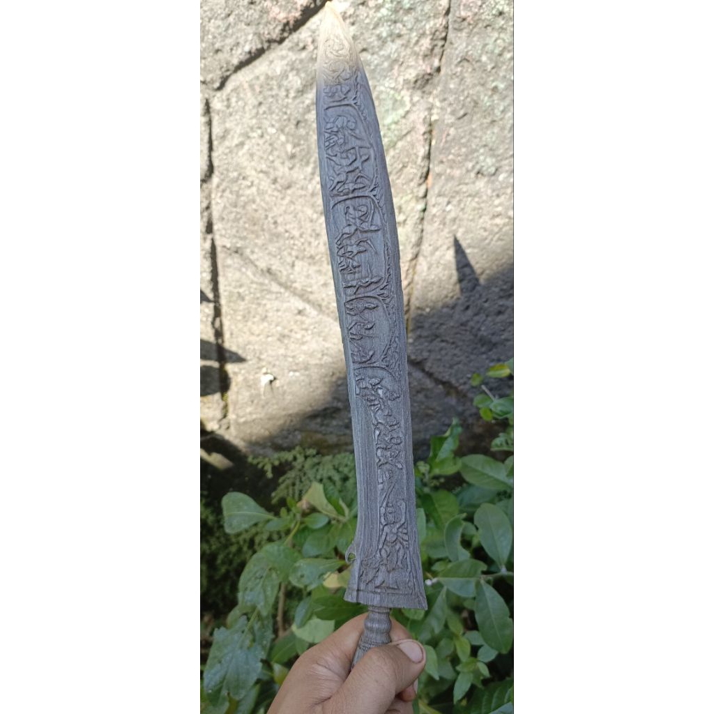 keris buto relief